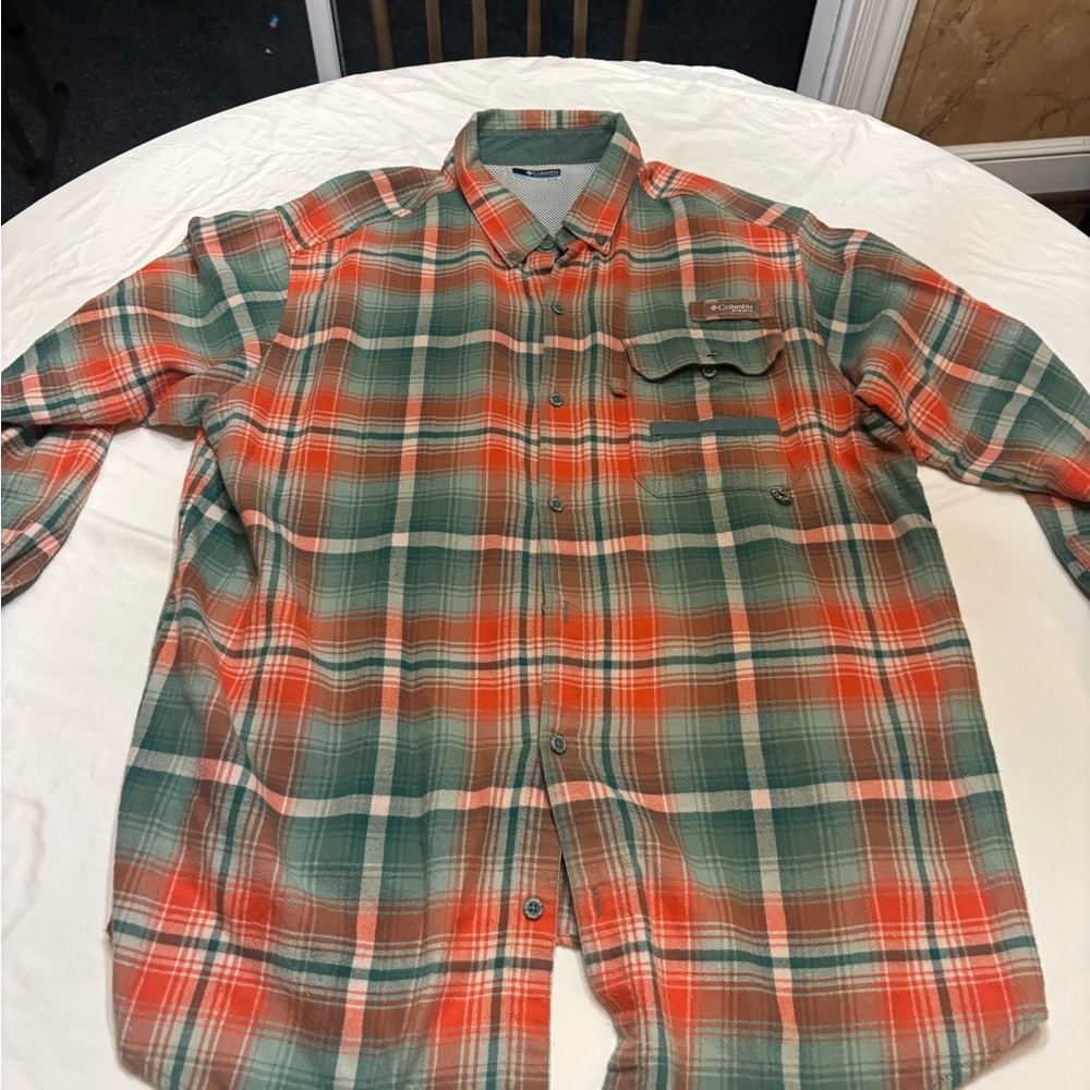 Columbia Men's Vibrant Plaid Button-Down Shirt
